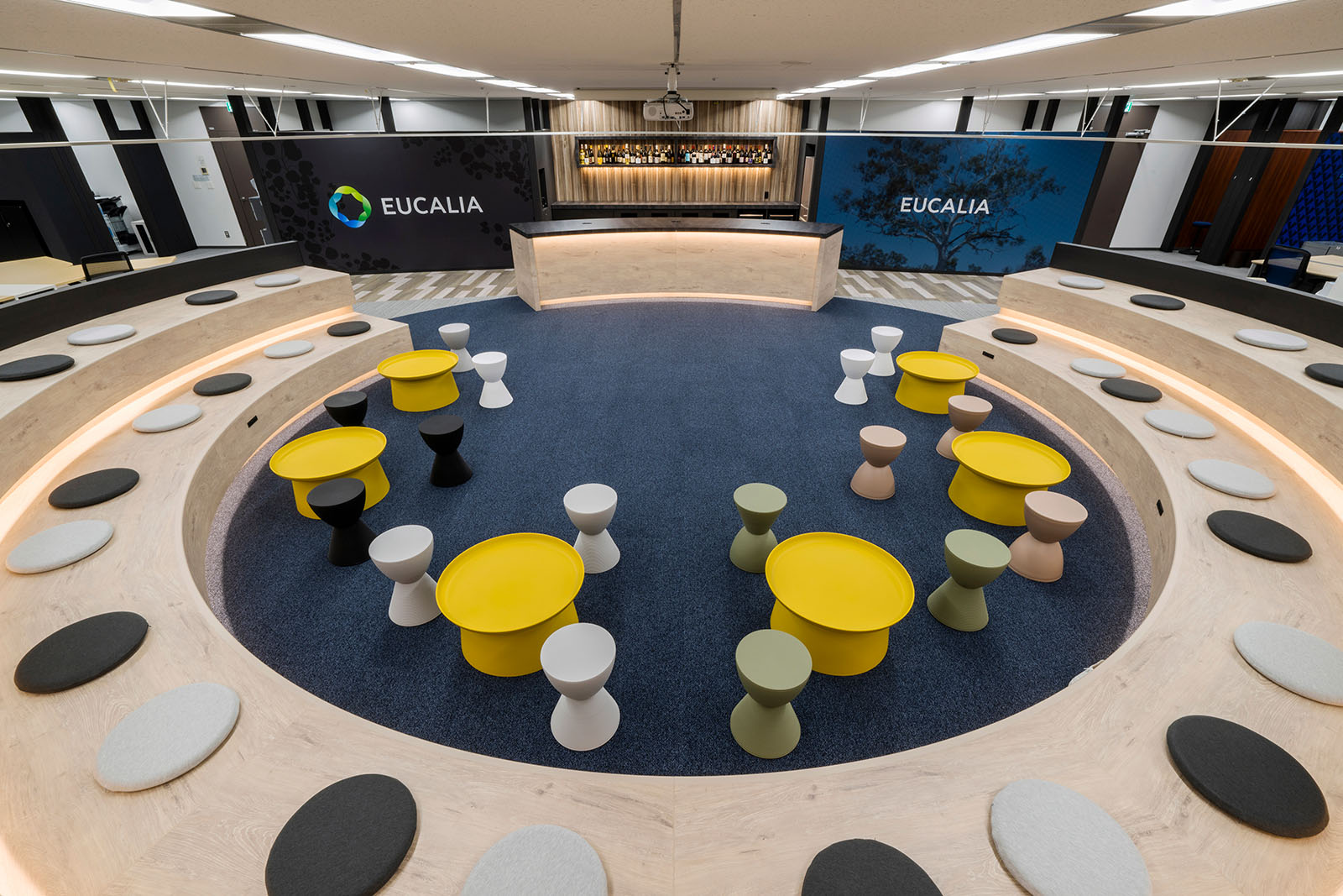 office_eucalia
